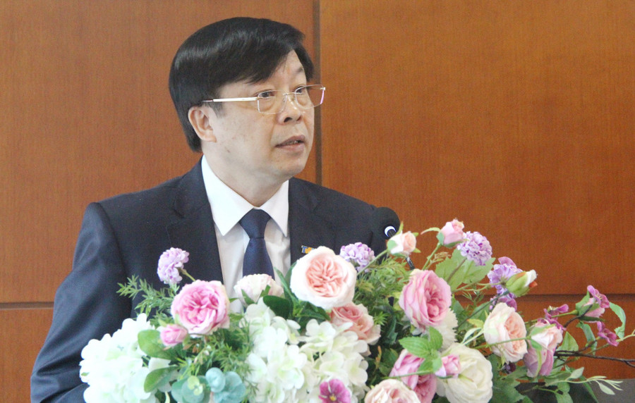 PGS.TS Hà Văn Sự - Phó Hiệu trưởng Trường ĐH Thương mại phát biểu tại buổi lễ. img-9035.jpg